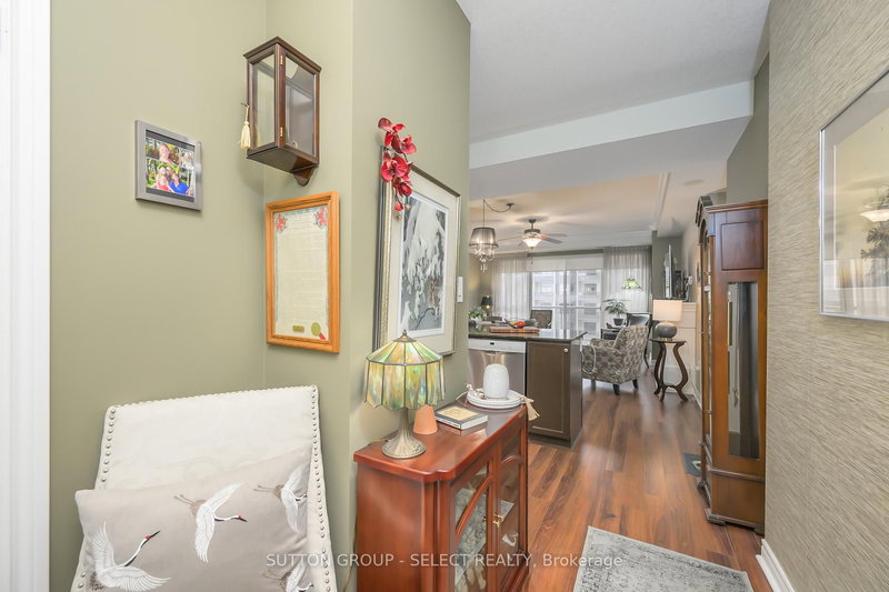 812 - 1030 Coronation Dr, London North, N6G 0G5 | Image 3