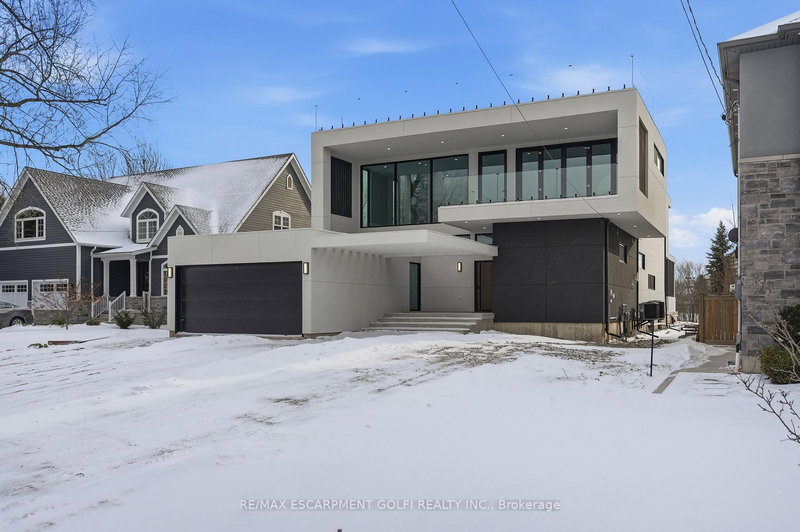 36 Windemere Rd, Hamilton, L8E 5G5 | Image 3