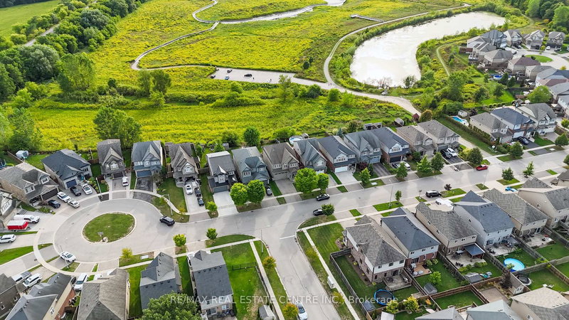 56 Smith's Creek Dr, Wilmot, N3A 0B3 | Image 2