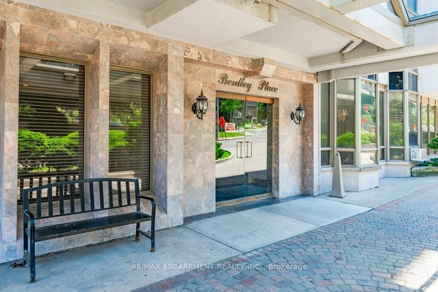 302 (B) - 67 Caroline Street