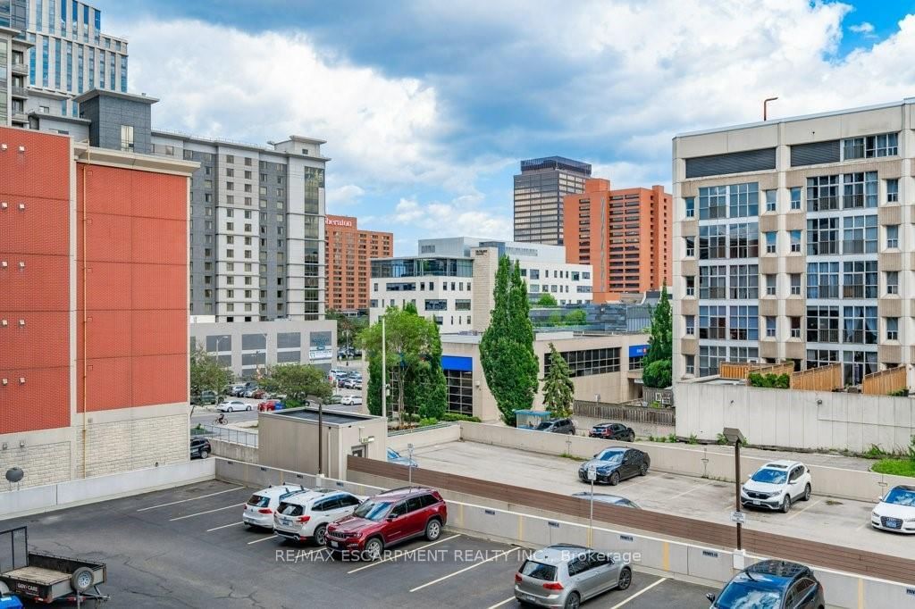 Condo for sale at 302 (B)-67 Caroline Street, Hamilton, Ontario, L8P 3K6 - Durand - MLS: X12824842