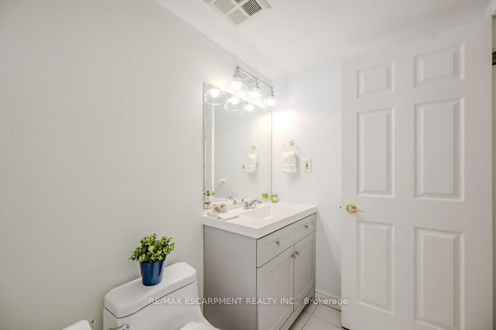 Condo for sale at 302 (B)-67 Caroline Street, Hamilton, Ontario, L8P 3K6 - Durand - MLS: X12824842