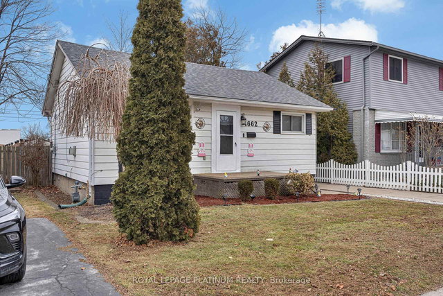 1662 Tourangeau Road