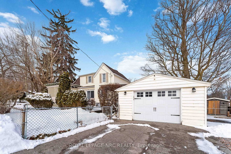 1359 Pelham St S, Pelham, L0S 1E0 | Image 2