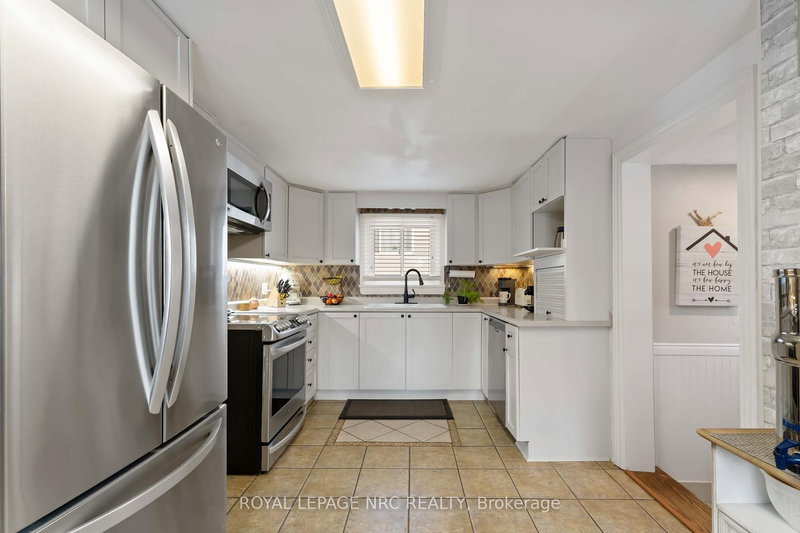 1359 Pelham St S, Pelham, L0S 1E0 | Image 3