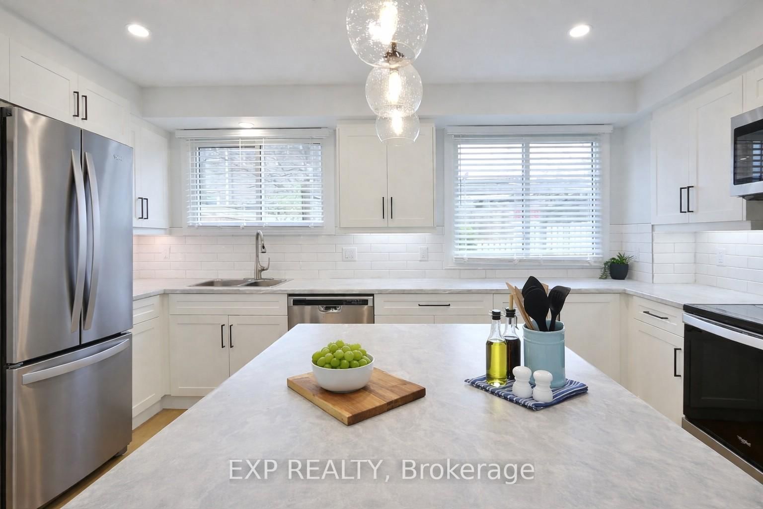 150 Overlea Drive - Photo 5