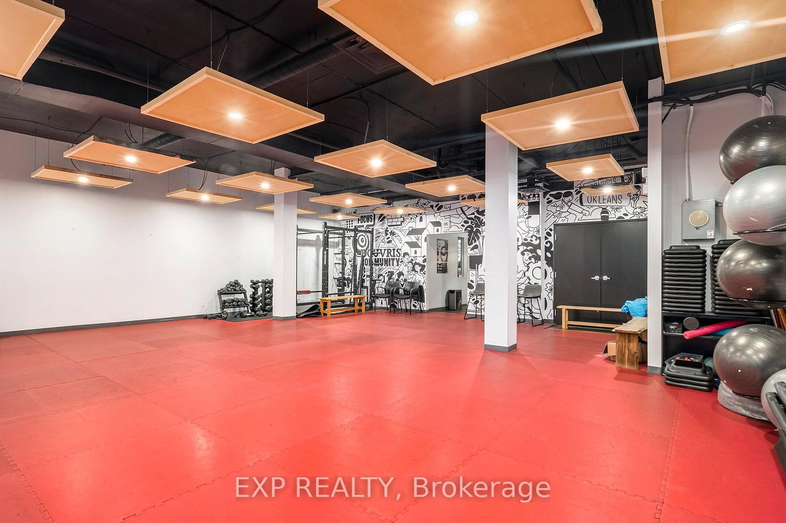 511 Lacolle Way, Unit lower - Photo 5