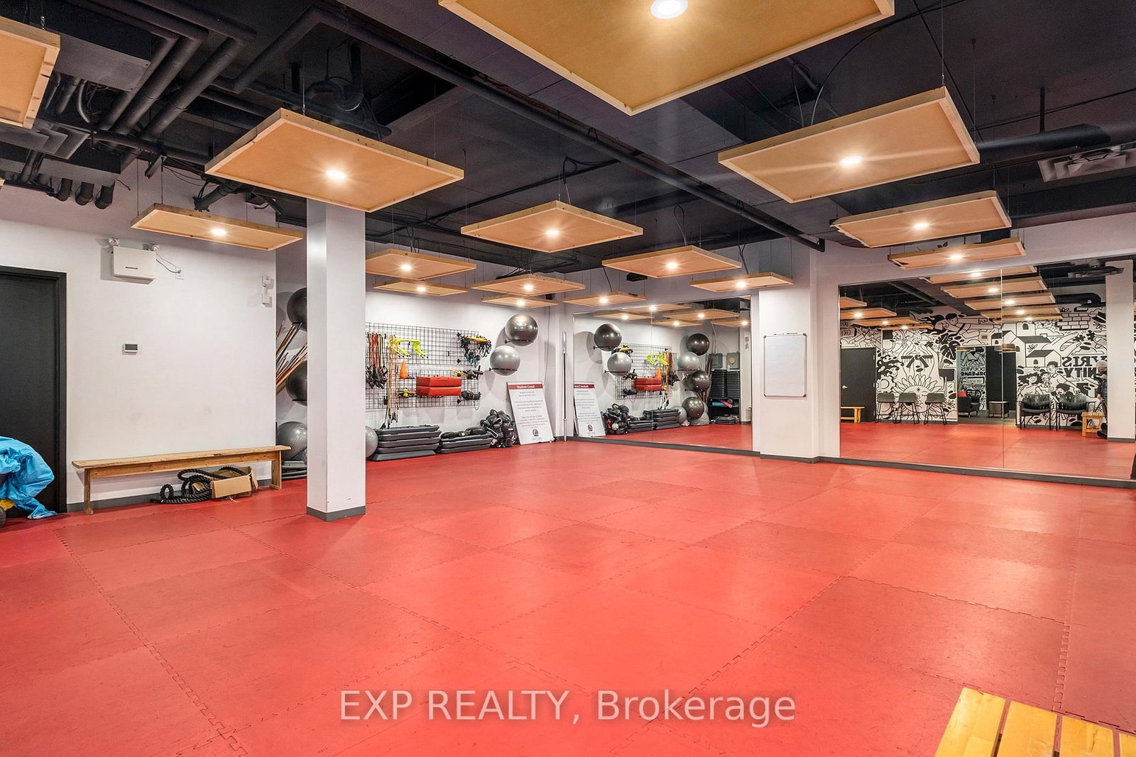 511 Lacolle Way, Unit lower - Photo 6