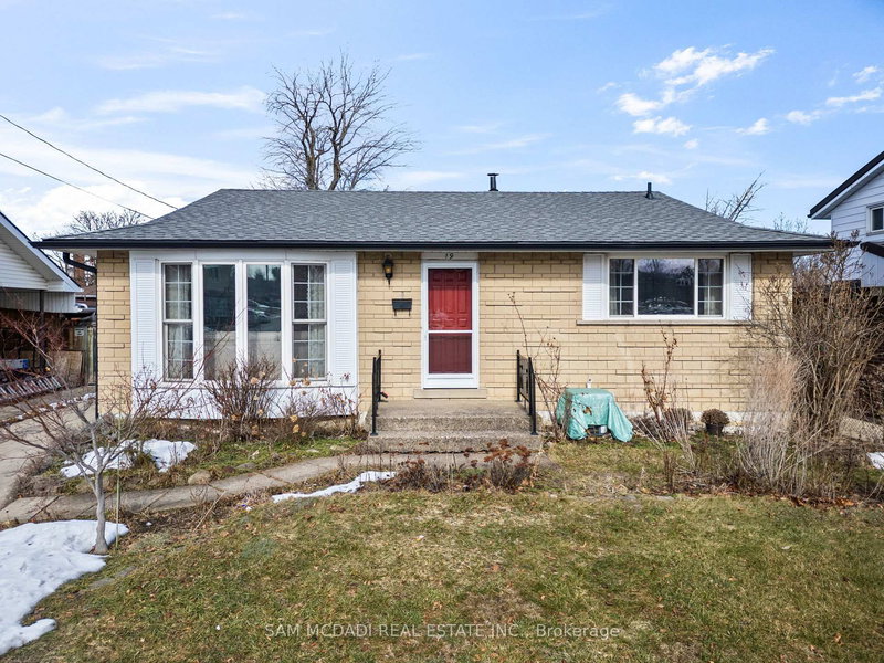 19 Secord Dr, Hamilton, L8K 3W6 | Image 2