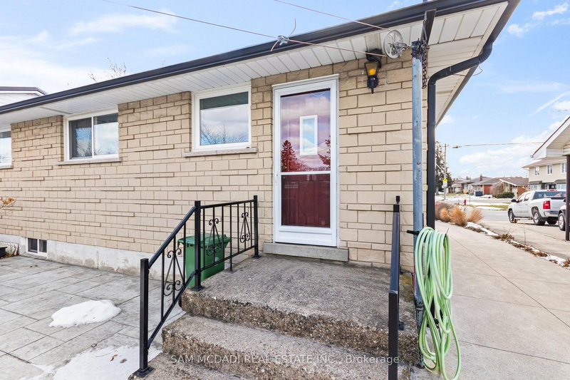 19 Secord Dr, Hamilton, L8K 3W6 | Image 3