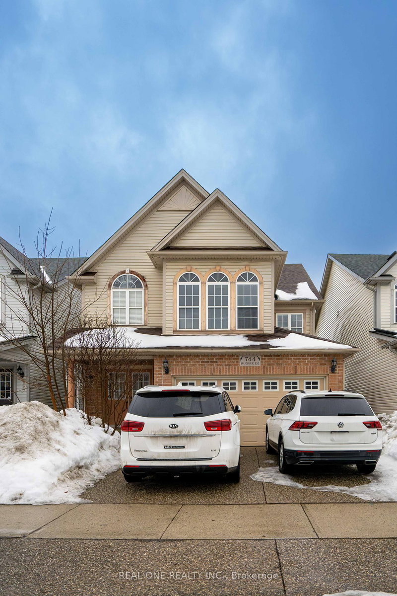 744 Brandenburg Blvd, Waterloo, N2T 2W9 | Image 2