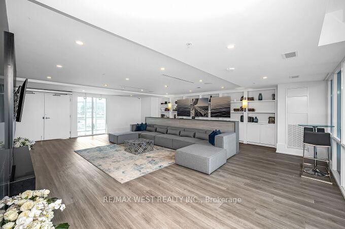 16 Concord Place, Unit 615 - Photo 28