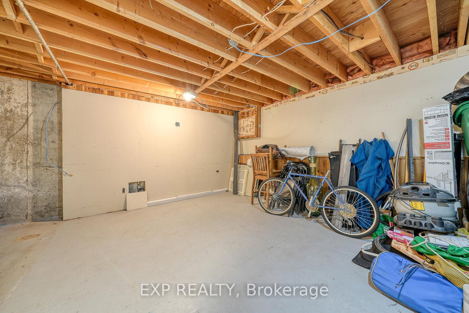 Townhouse for sale at 186-230 Clarke Road, London East, Ontario, N5W 5P8 - East I - MLS: X12825760