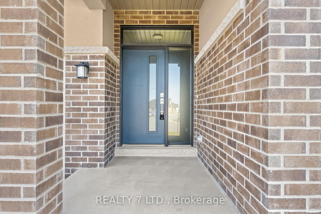 566 Old Course Trail