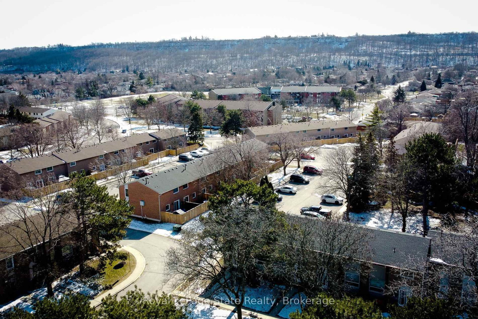 Townhouse for sale at 65-151 Gateshead Crescent, Hamilton, Ontario, L8G 3W1 - Stoney Creek - MLS: X12825974