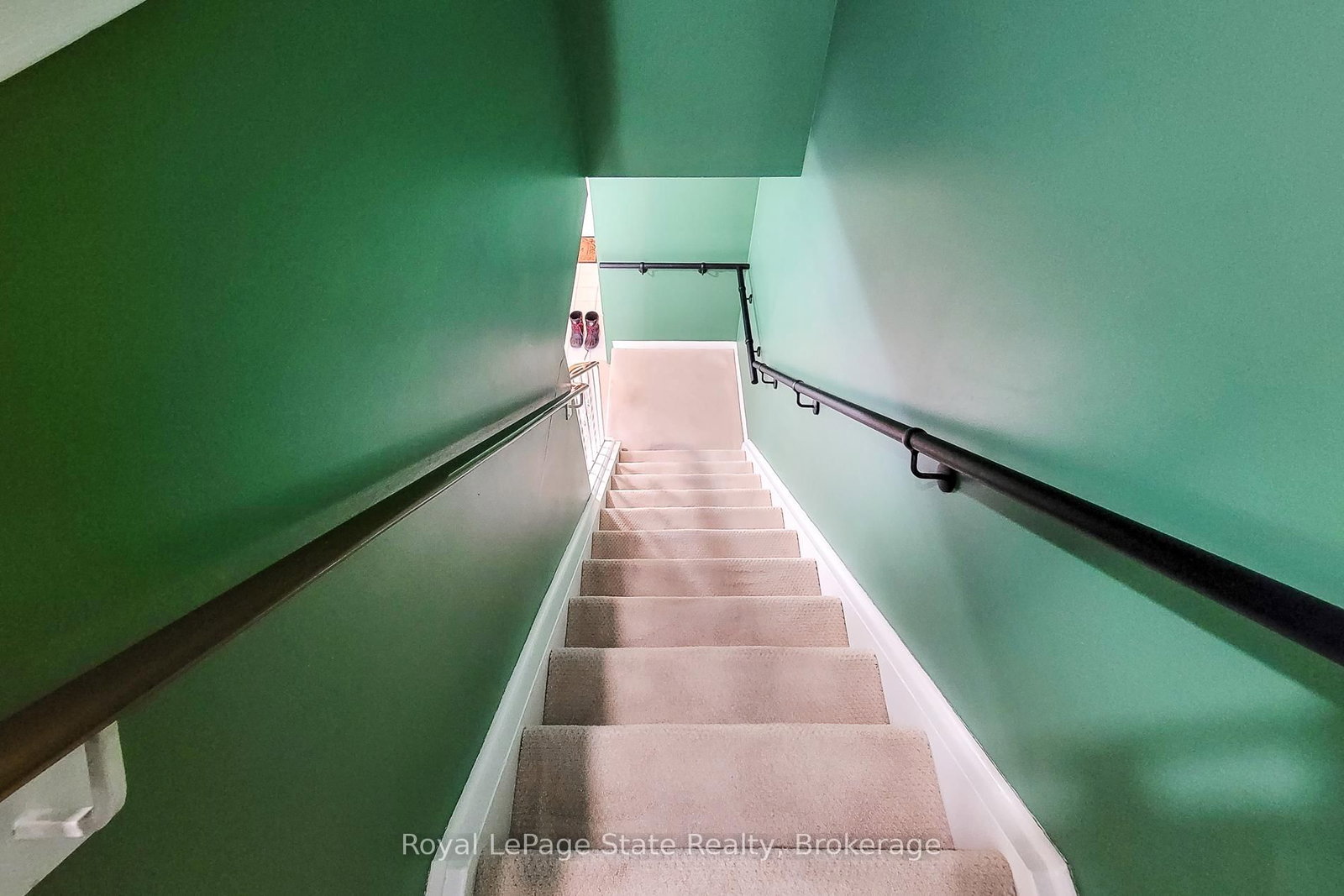 Townhouse for sale at 65-151 Gateshead Crescent, Hamilton, Ontario, L8G 3W1 - Stoney Creek - MLS: X12825974