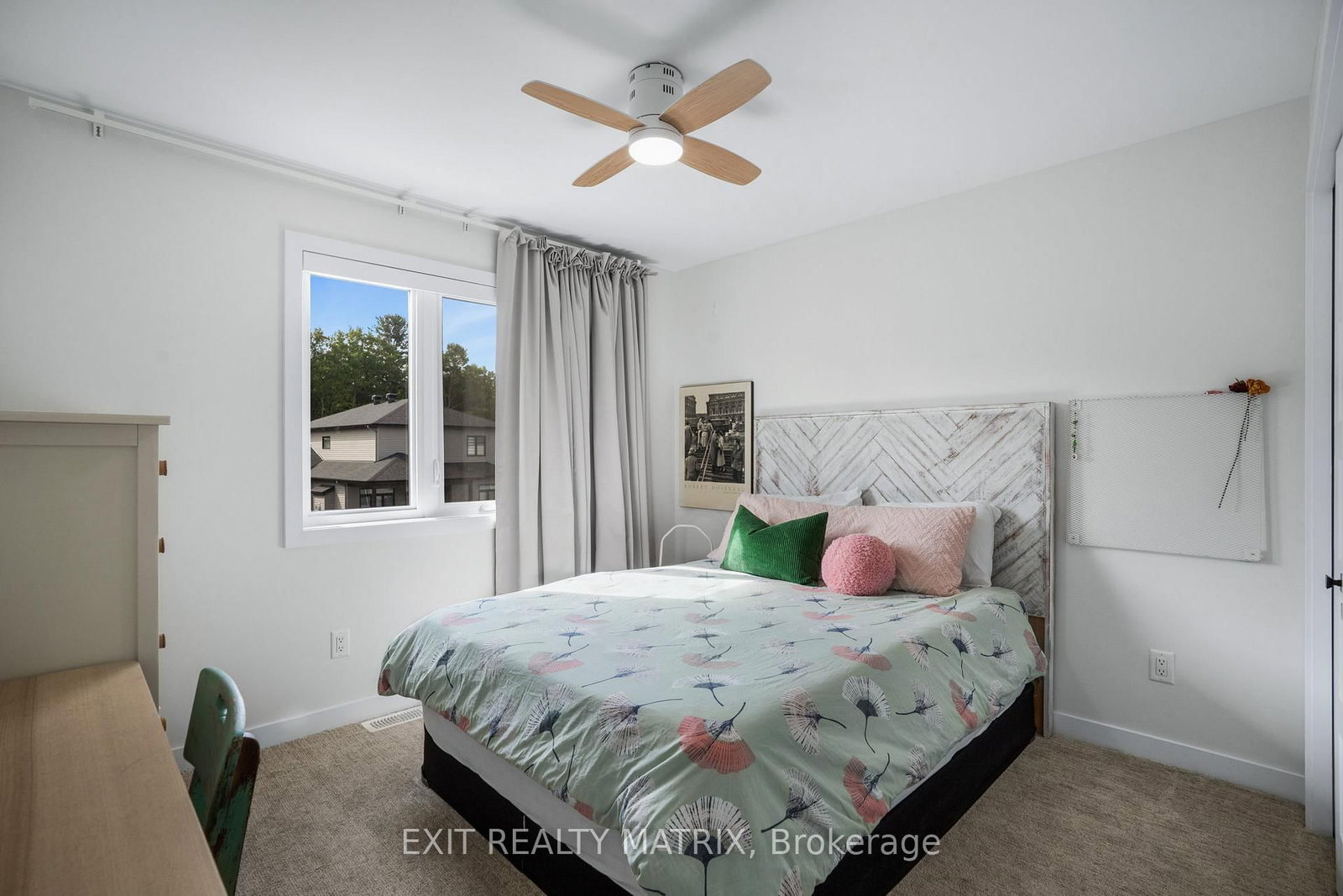 Detached House for sale at 1144 Avignon Street, Russell, Ontario, K0A 1W0 - Embrun - MLS: X12826538