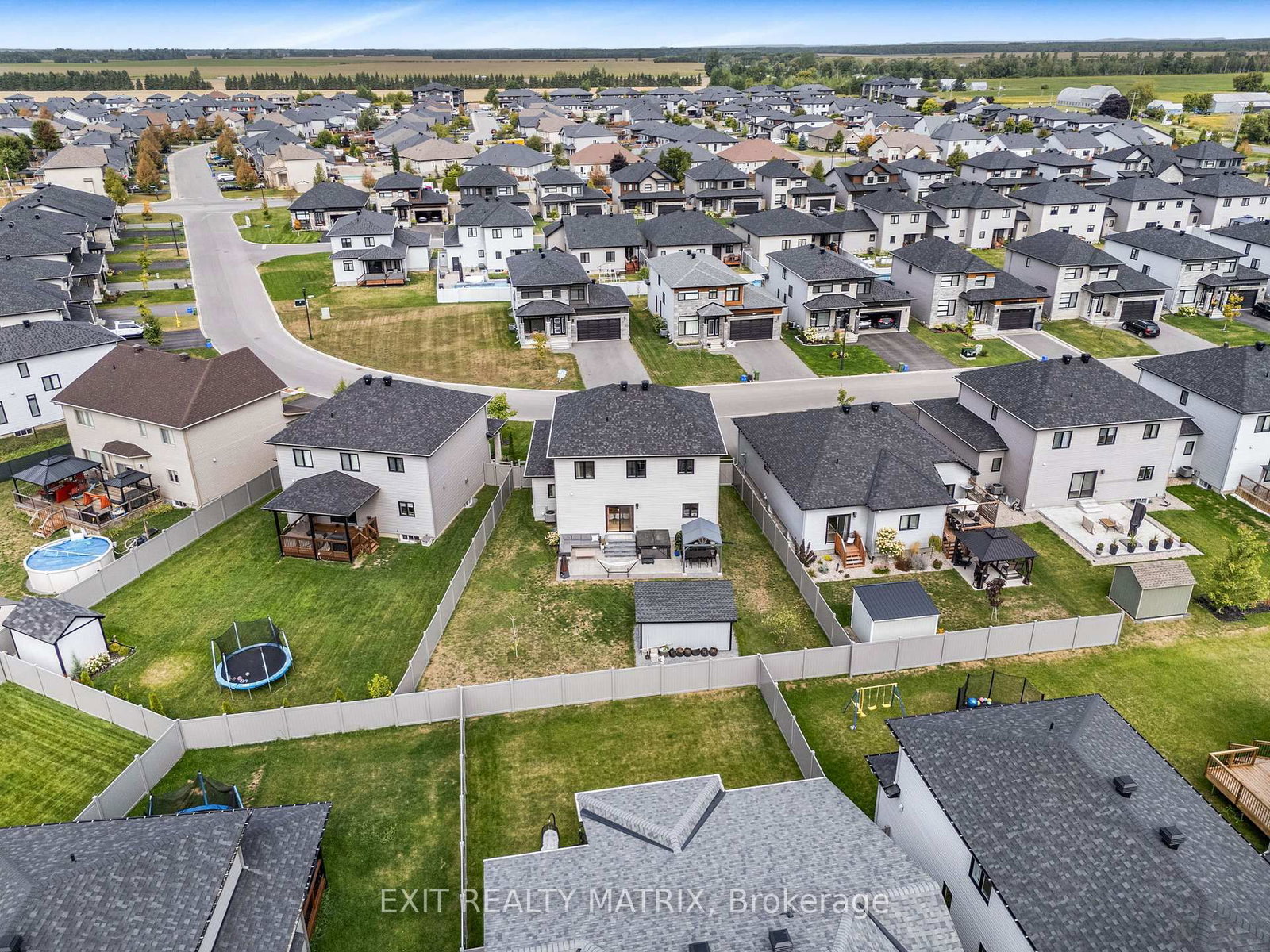 Detached House for sale at 1144 Avignon Street, Russell, Ontario, K0A 1W0 - Embrun - MLS: X12826538