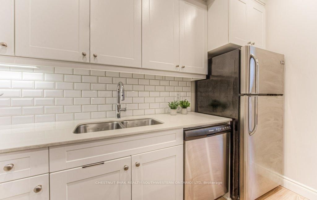 112 Union Street E, Unit A103 - Photo 12