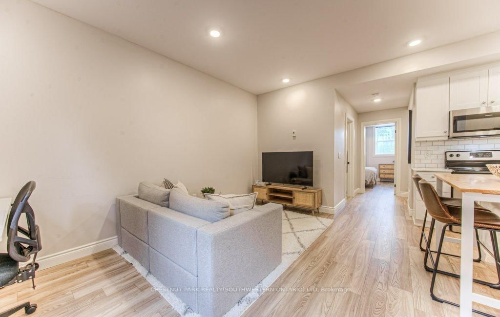 112 Union Street E, Unit A103 - Photo 15