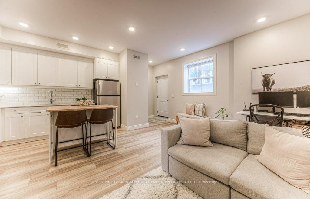 112 Union Street E, Unit A103 - Photo 16