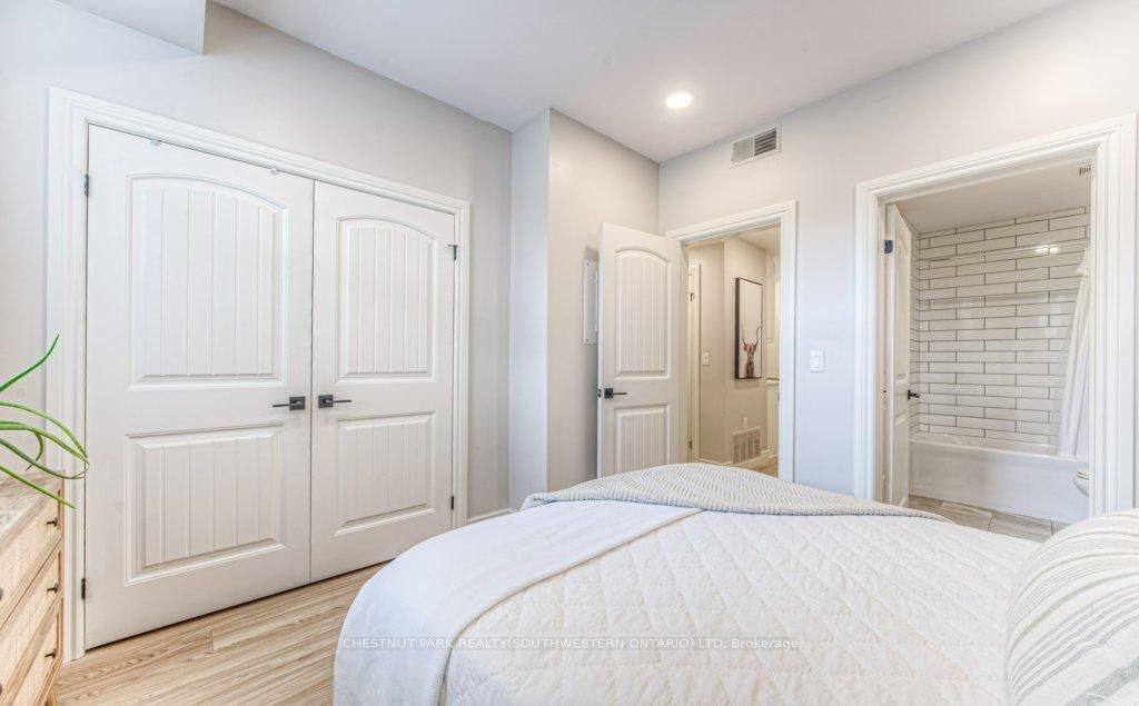 112 Union Street E, Unit A103 - Photo 23