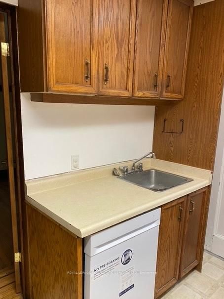 38 North Oval, Hamilton, L8S 3Y6 | Image 3