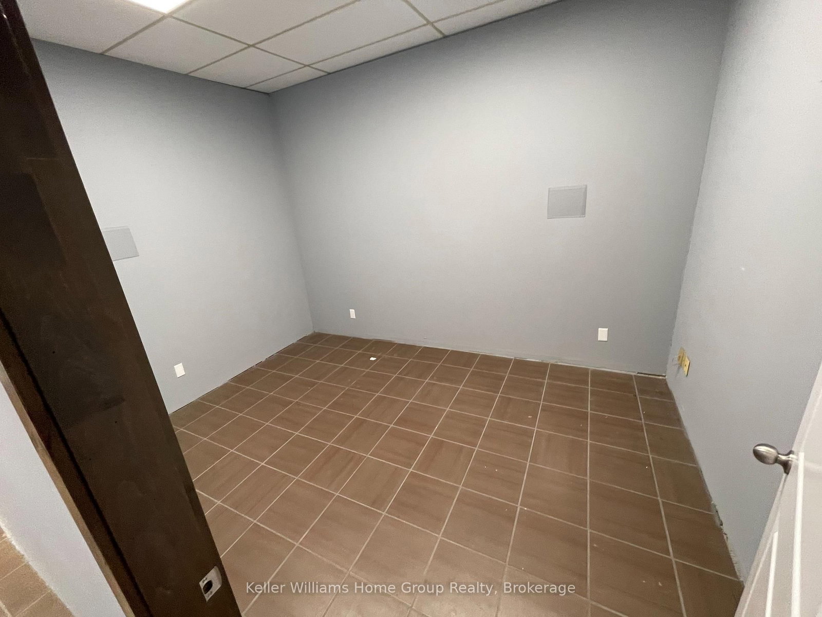 340 Woodlawn Road W, Unit 3 - Photo 4