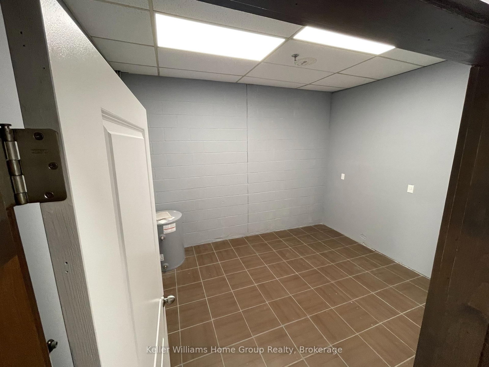 340 Woodlawn Road W, Unit 3 - Photo 5