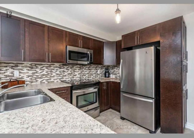 26 - 2370 Esprit Drive