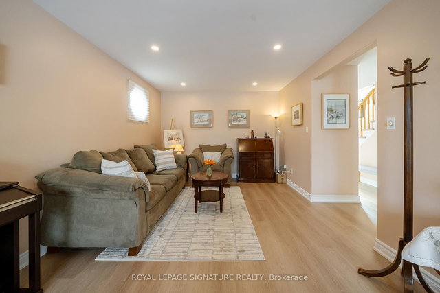 545 Drummerhill Crescent