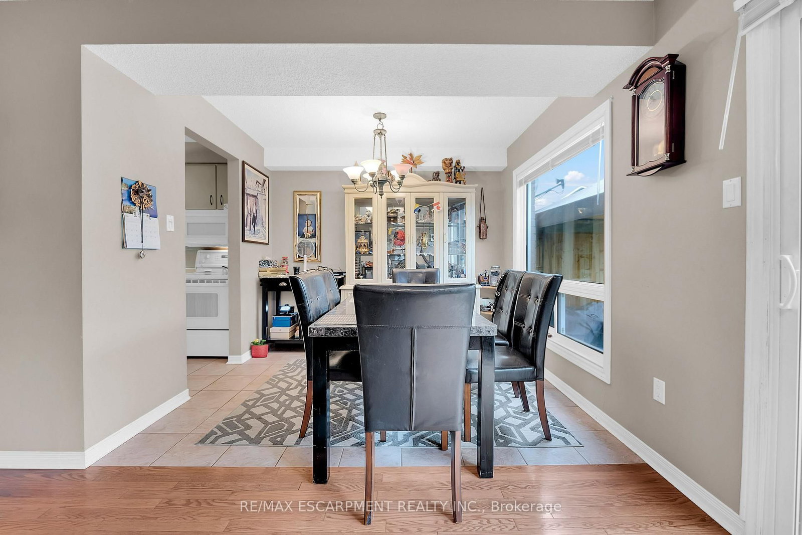 5016 Friesen Boulevard - Photo 9