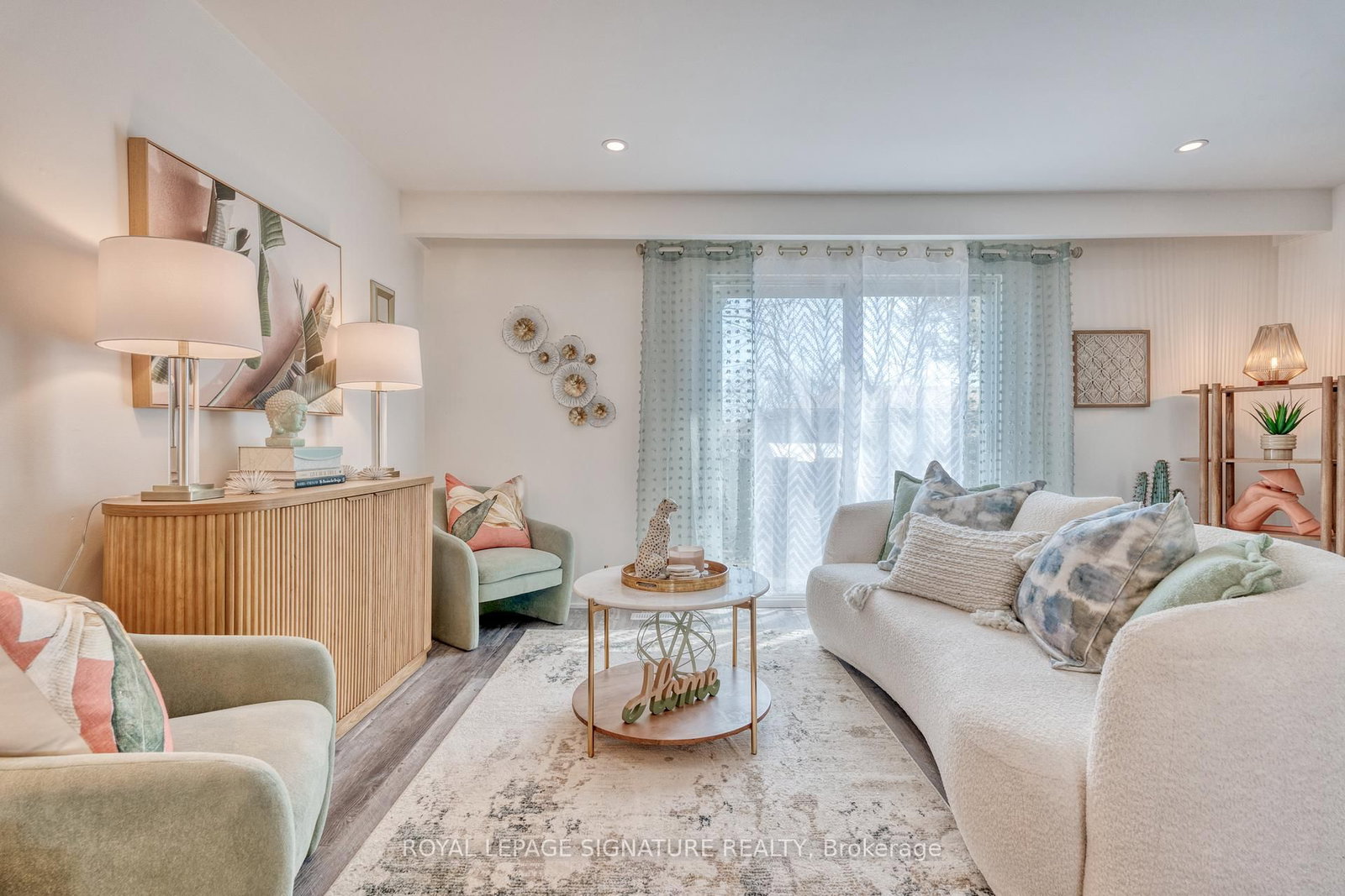 Townhouse for sale at 22-20 Anna Capri Drive, Hamilton, Ontario, L8W 1M6 - Templemead - MLS: X12828070