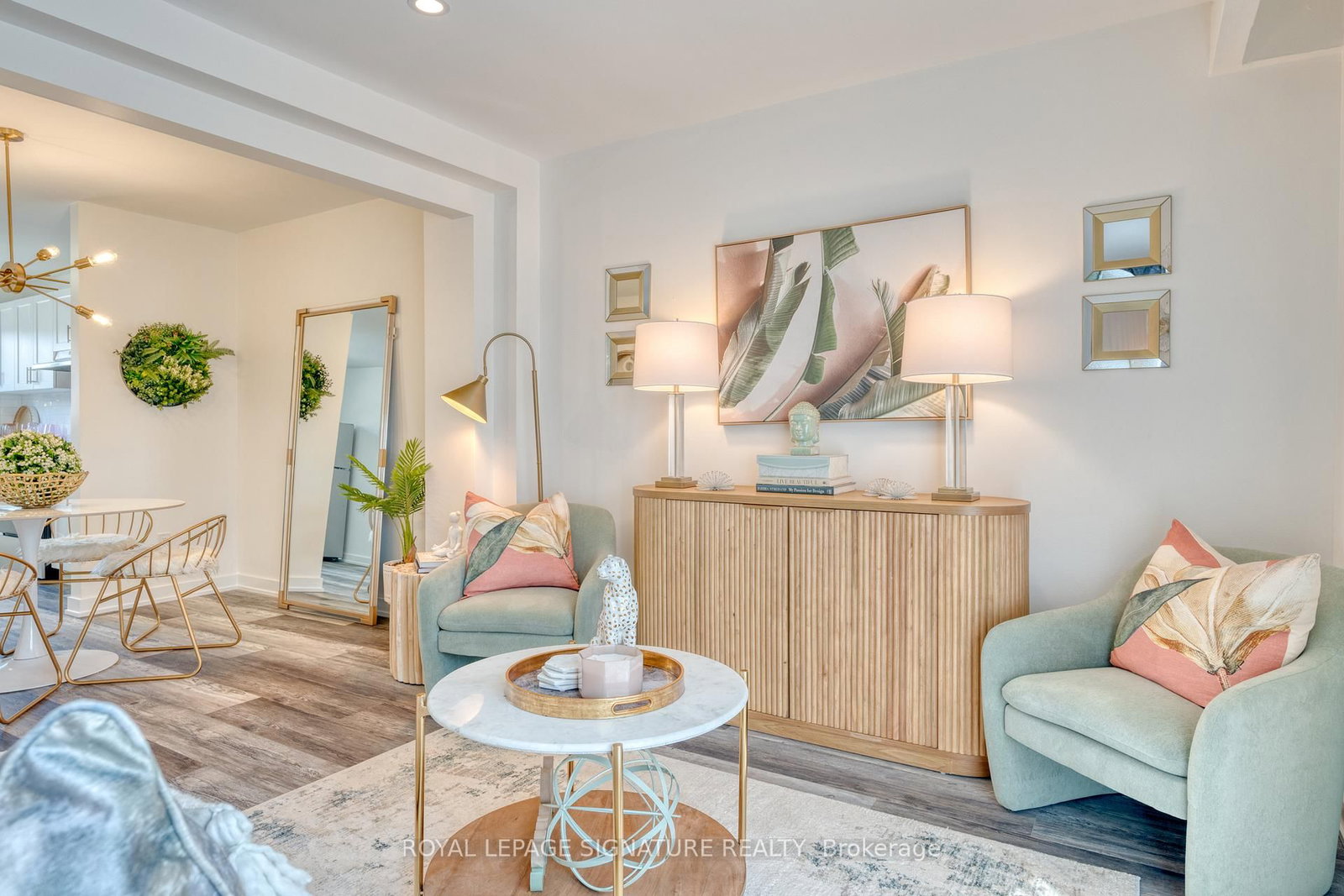 Townhouse for sale at 22-20 Anna Capri Drive, Hamilton, Ontario, L8W 1M6 - Templemead - MLS: X12828070