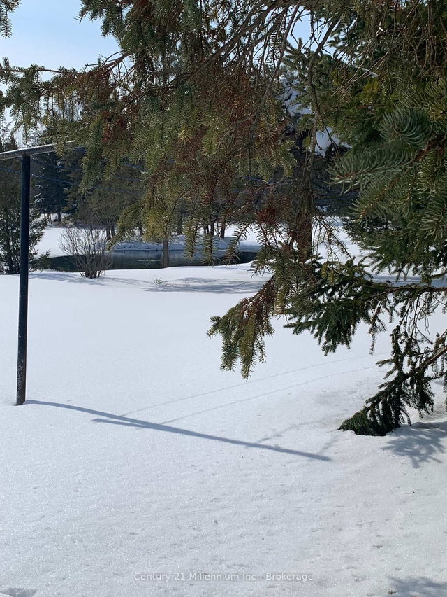 9849 Wellington Rd 3