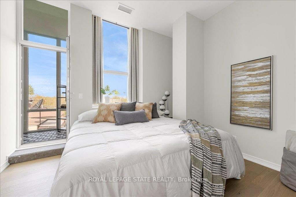 50 Murray Street W, Unit 301 - Photo 17