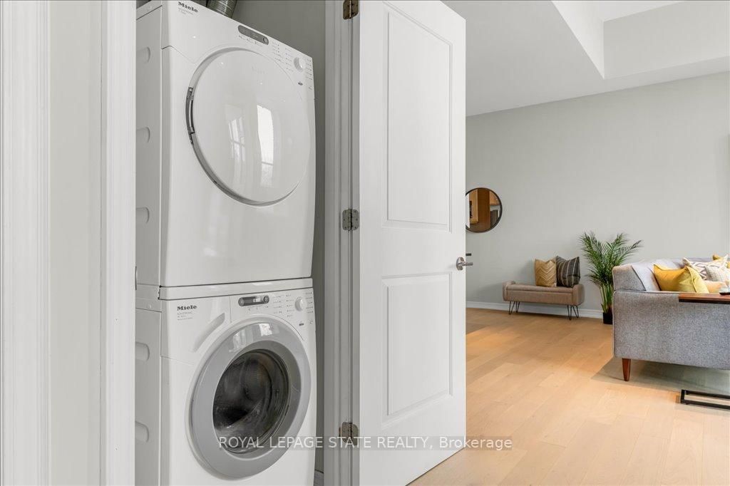 50 Murray Street W, Unit 301 - Photo 21