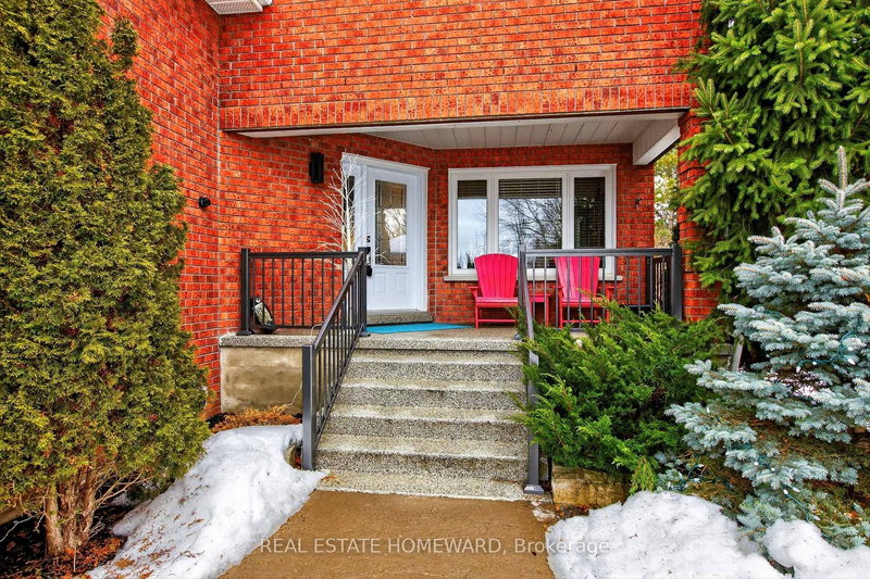 1530 Scollard Cres, Peterborough, K9H 7L1 | Image 2