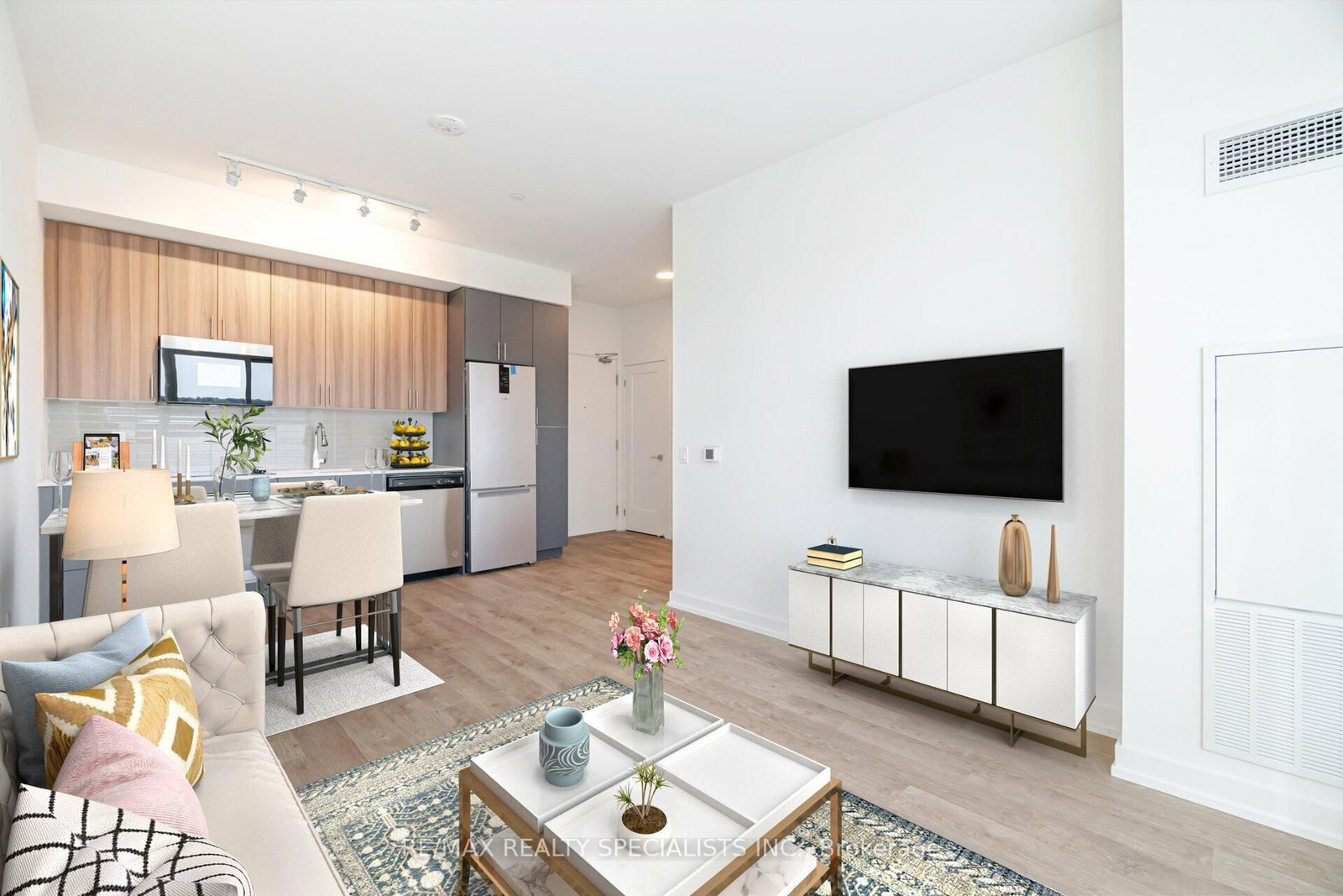 Condo for sale at 703-415 Main Street, Hamilton, Ontario, L8P 1K5 - Kirkendall - MLS: X12828682