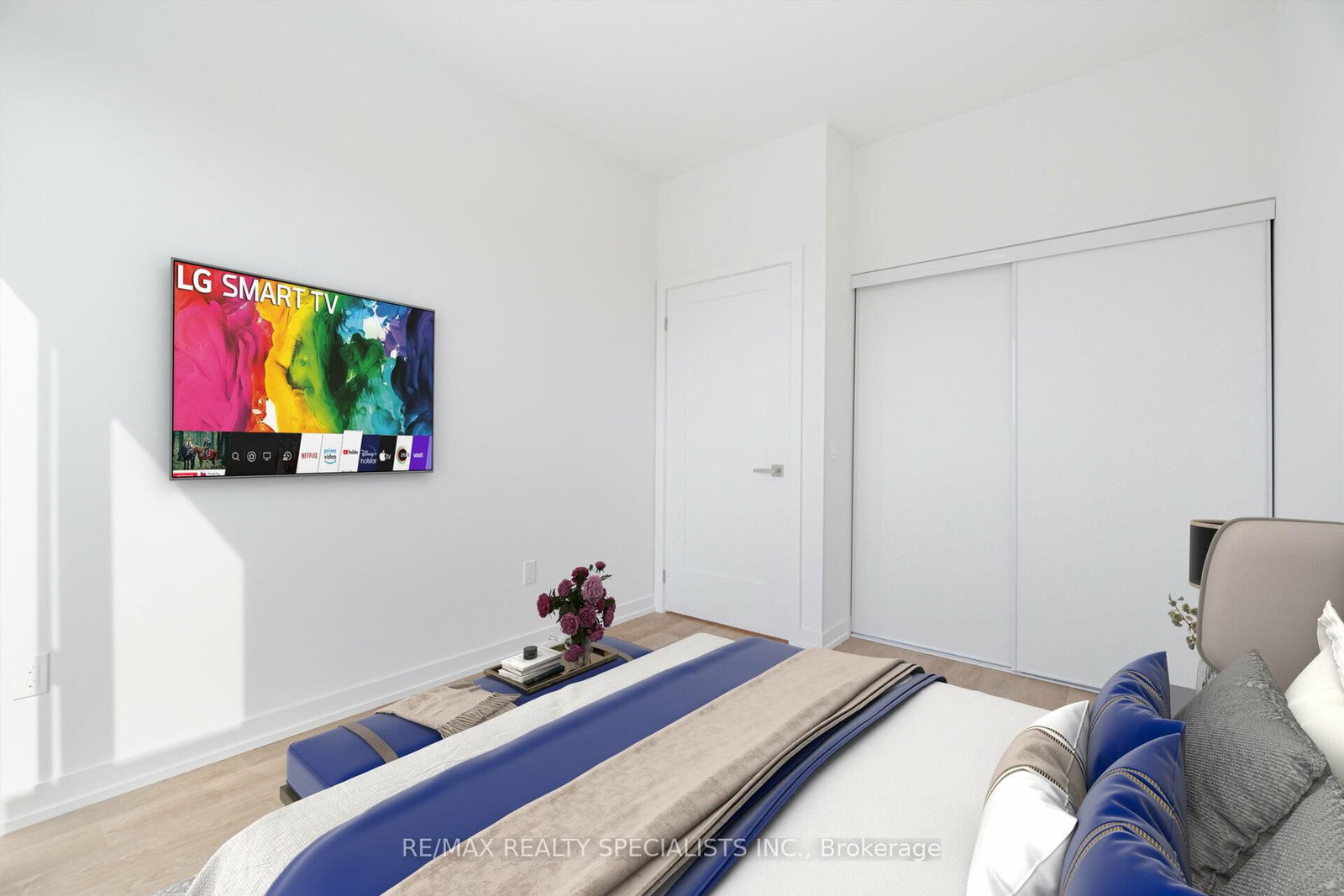 Condo for sale at 703-415 Main Street, Hamilton, Ontario, L8P 1K5 - Kirkendall - MLS: X12828682