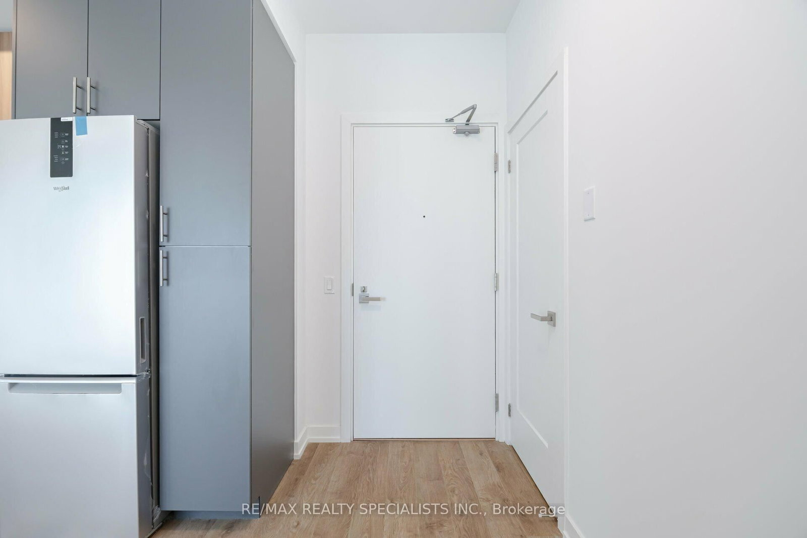 Condo for sale at 703-415 Main Street, Hamilton, Ontario, L8P 1K5 - Kirkendall - MLS: X12828682