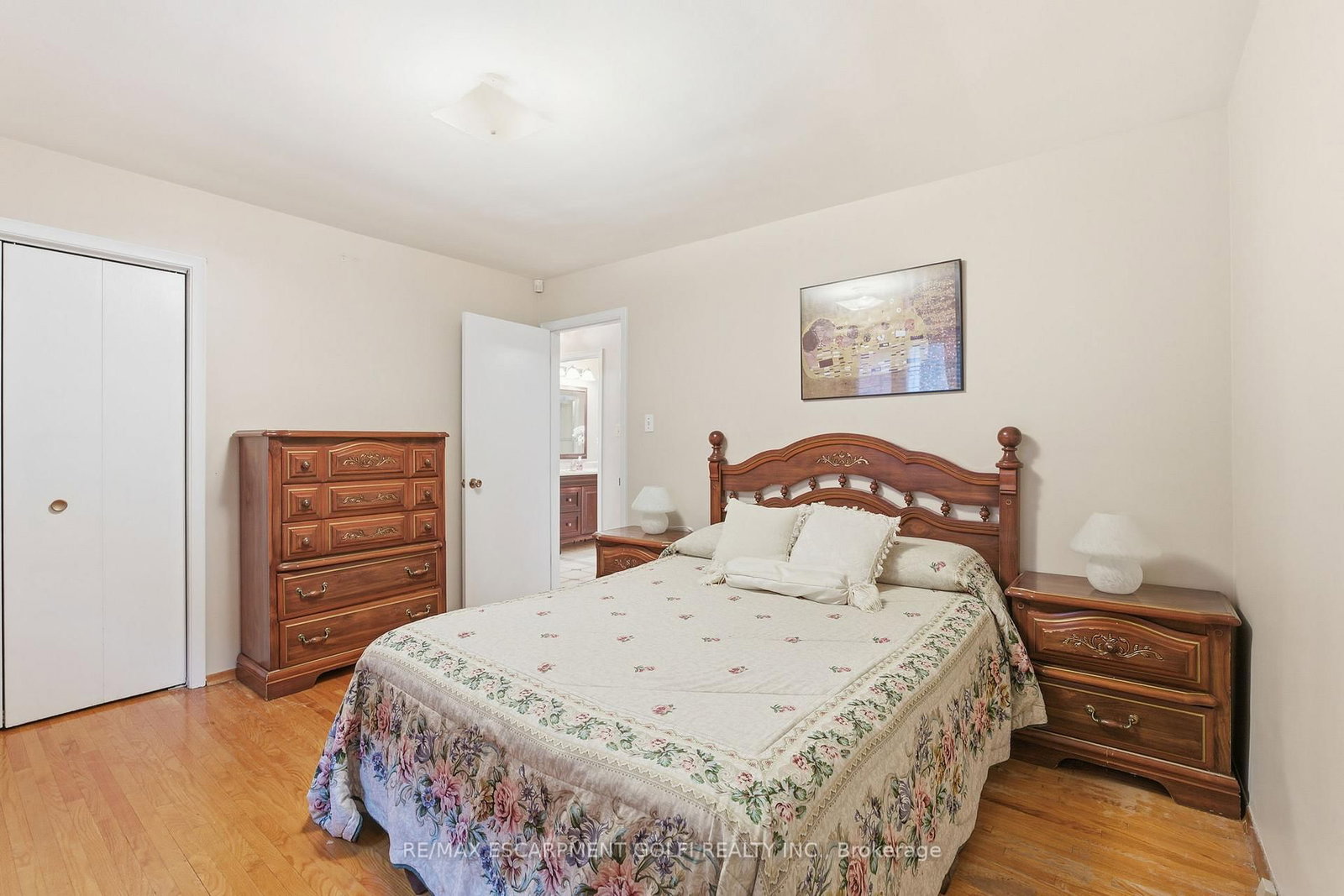 Detached House for sale at 1894 Main Street, Hamilton, Ontario, L8H 1G5 - McQuesten - MLS: X12828726