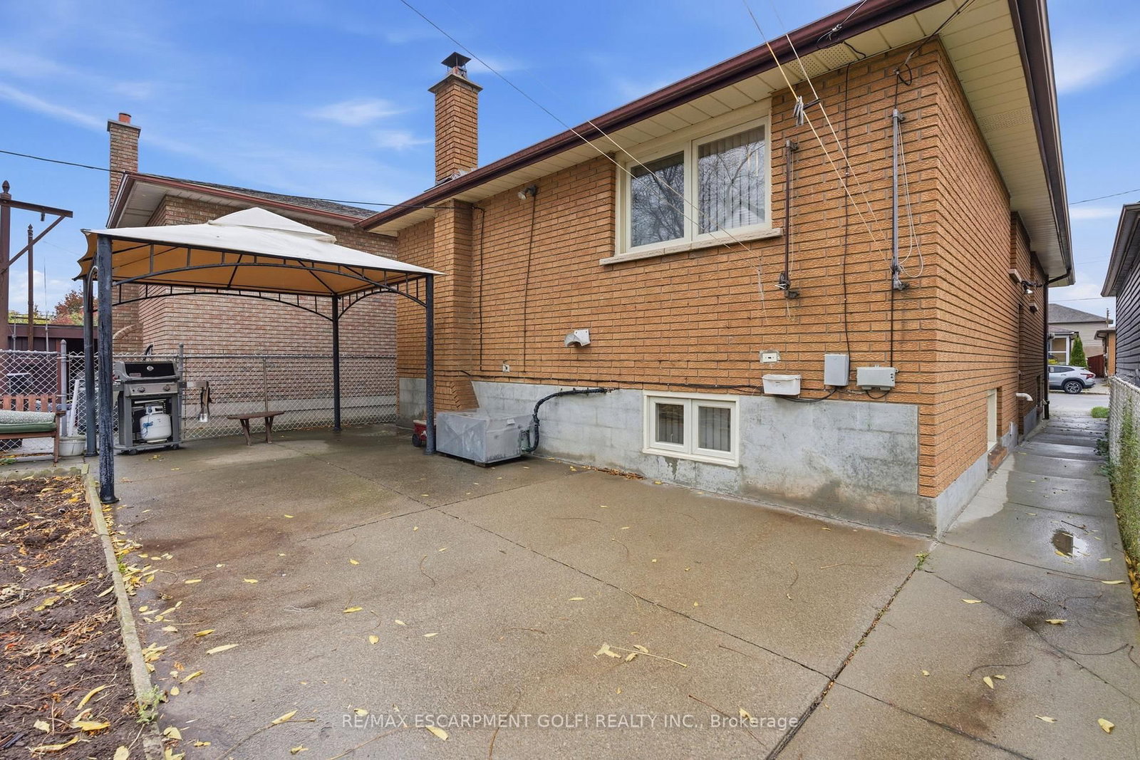 Detached House for sale at 1894 Main Street, Hamilton, Ontario, L8H 1G5 - McQuesten - MLS: X12828726