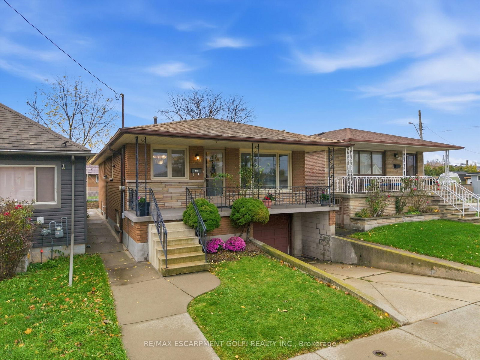 Detached House for sale at 1894 Main Street, Hamilton, Ontario, L8H 1G5 - McQuesten - MLS: X12828726