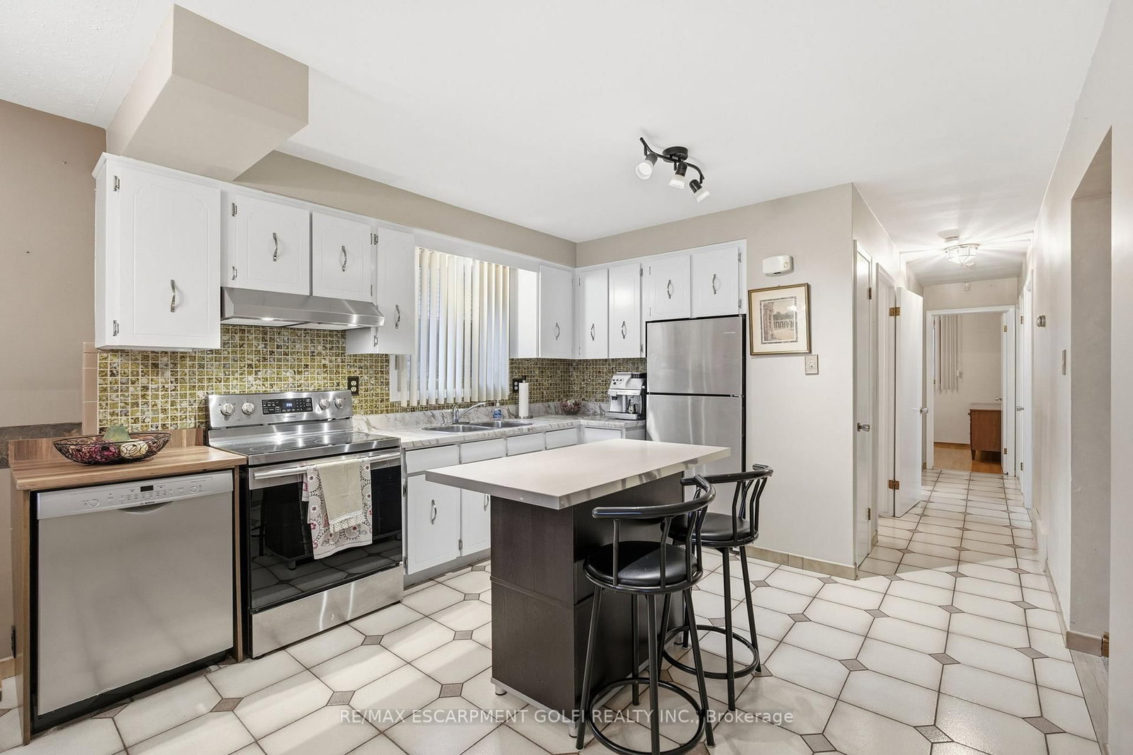 Detached House for sale at 1894 Main Street, Hamilton, Ontario, L8H 1G5 - McQuesten - MLS: X12828726