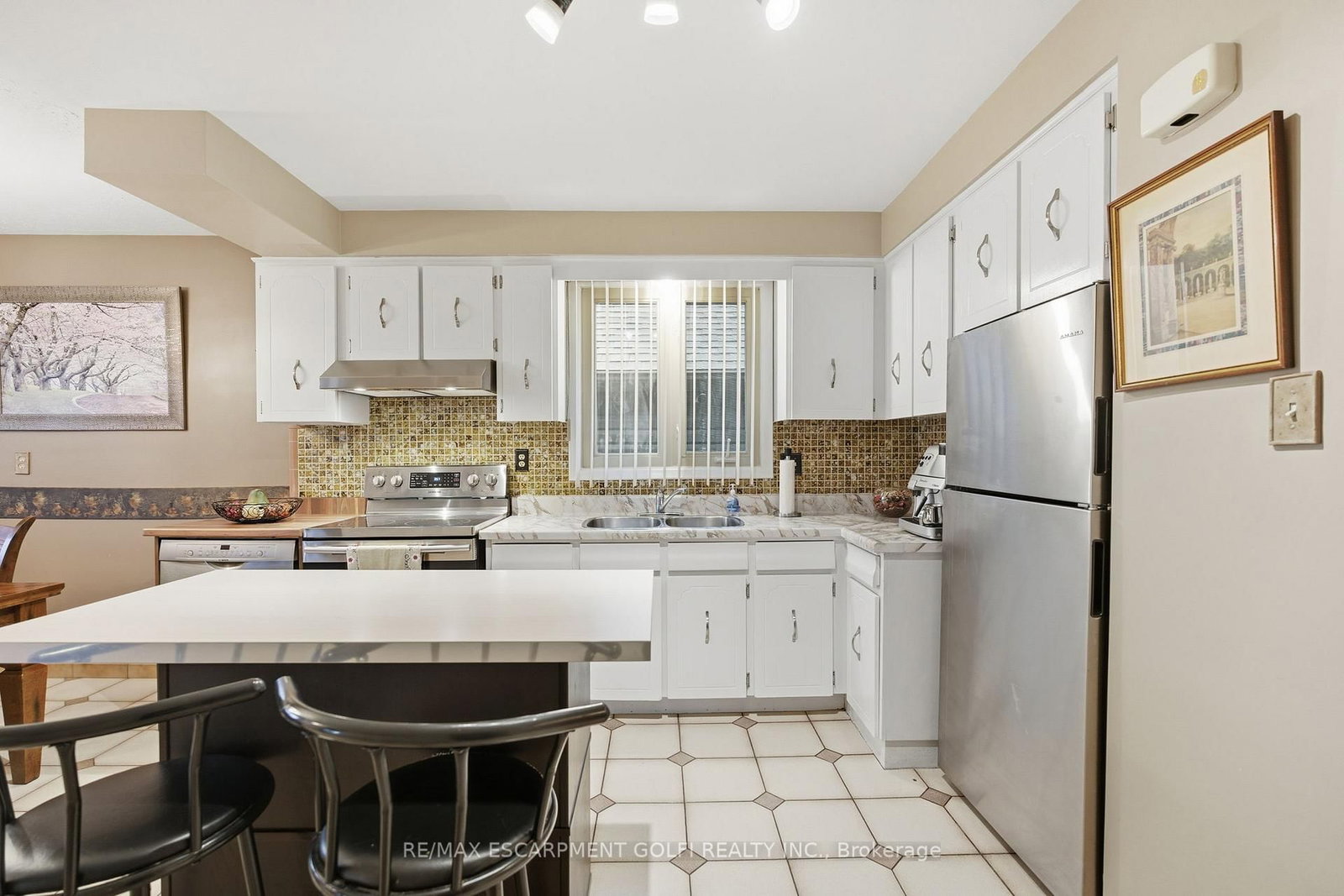 Detached House for sale at 1894 Main Street, Hamilton, Ontario, L8H 1G5 - McQuesten - MLS: X12828726