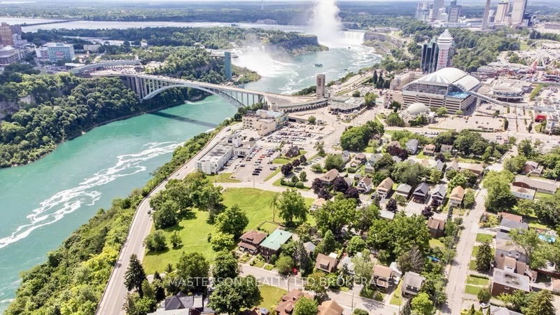 4437 John St N, Niagara Falls, L2E 1A4 | Image 3