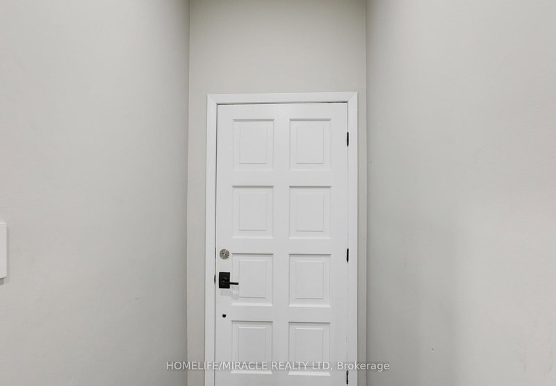 7 Cardill Cres, Waterloo, N2L 3Y7 | Image 3