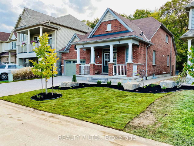 8541 Sweet Chestnut Drive