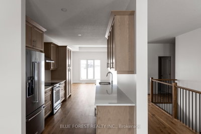279 Boardwalk Way • #4 • Thames Centre, ON photo 3